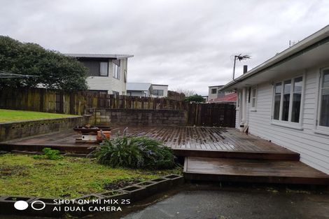 Photo of property in 73 Kervil Avenue, Te Atatu Peninsula, Auckland, 0610