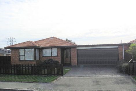 Photo of property in 2/23 Takaro Avenue, Sockburn, Christchurch, 8042