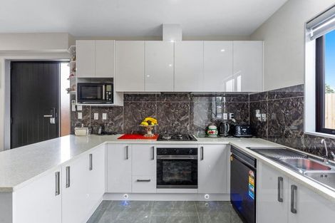 Photo of property in 21 Franklin Avenue, Papatoetoe, Auckland, 2024