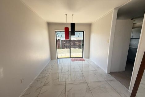 Photo of property in 1/15 Roseberry Avenue, Birkenhead, Auckland, 0626