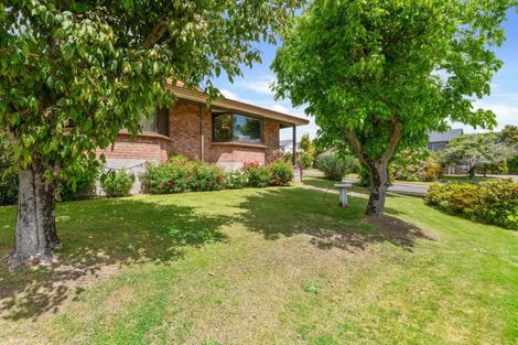 Photo of property in 12 Mark Place, Lynmore, Rotorua, 3010