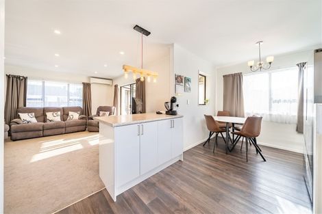 Photo of property in 3f1- Ararino Street, Trentham, Upper Hutt, 5018
