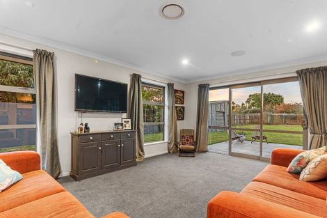 Photo of property in 217 Mairehau Road, Burwood, Christchurch, 8083