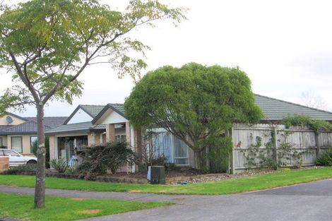 Photo of property in 4 Moy Place, East Tamaki Heights, Auckland, 2016