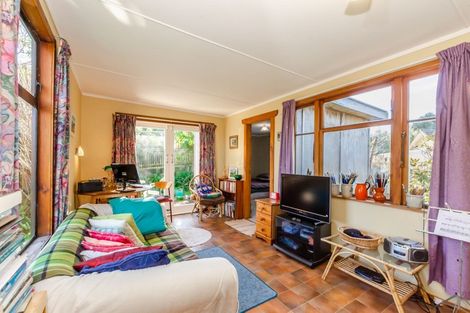 Photo of property in 28 Forest Road, Raumati South, Paraparaumu, 5032