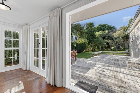 Photo of property in 100 Oxford Road, Okato, 4335