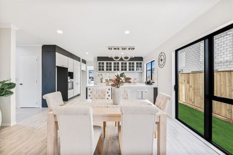 Photo of property in 70 Ksenia Drive, Flat Bush, Auckland, 2019