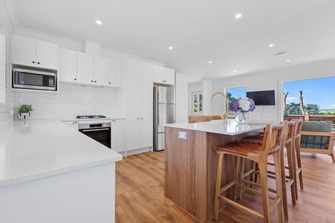 Photo of property in 43 Donnelly Street, Oakura, 4314