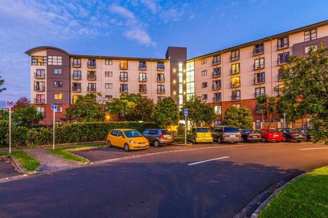 Photo of property in 3i/10 Crown Lynn Place, New Lynn, Auckland, 0600