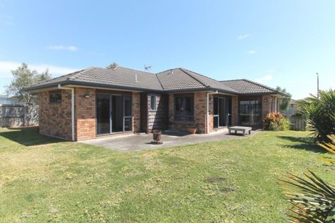 Photo of property in 15 Sarah Place, Papamoa Beach, Papamoa, 3118