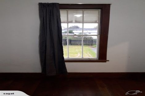 Photo of property in 1 Miro Street, Helensville, 0800