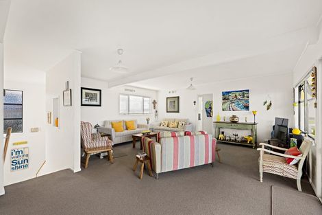 Photo of property in 4 Kotuku Place, Snells Beach, 0920