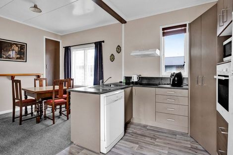 Photo of property in 23 Turuturu Road, Hawera, 4610