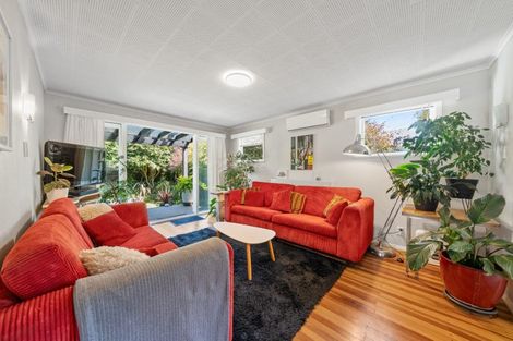 Photo of property in 273 Middleton Road, Glenside, Wellington, 6037