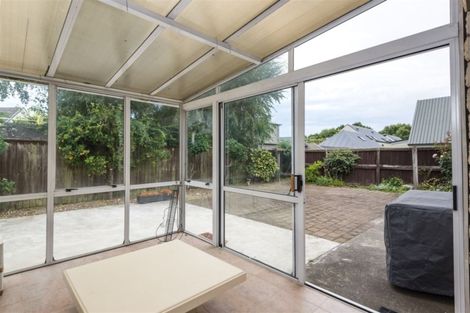 Photo of property in 11 Jamell Place, Avonhead, Christchurch, 8042