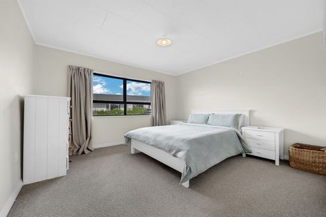 Photo of property in 44a Edgewater Parade, Waiuku, 2123