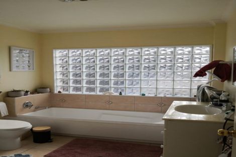 Photo of property in 110 Glamorgan Drive, Torbay, Auckland, 0630