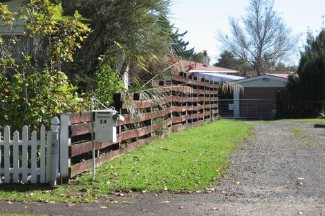 Photo of property in 14 Dunkeld Place, Tokoroa, 3420