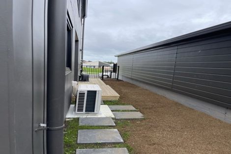 Photo of property in 61 Taukahiwi Road, Pukekohe, 2120