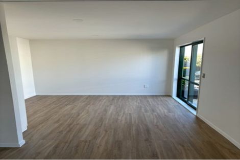 Photo of property in 2/11 Teal Crescent, Beach Haven, Auckland, 0626