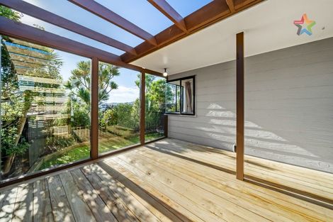 Photo of property in 21 Jasmine Grove, Maungaraki, Lower Hutt, 5010
