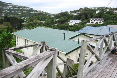 Photo of property in 82 Ranui Crescent, Khandallah, Wellington, 6035