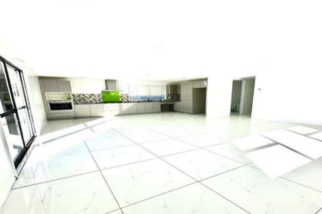 Photo of property in 2/18 Kennington Drive, Clendon Park, Auckland, 2103