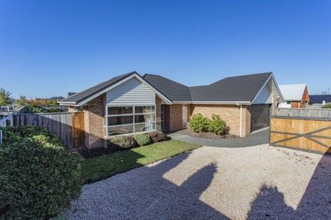Photo of property in 40 Huntingdon Drive, Rangiora, 7400