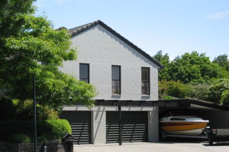 Photo of property in 17 Stormont Place, Avonhead, Christchurch, 8042