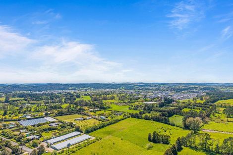 Photo of property in 73 Motu Road, Kumeu, 0891