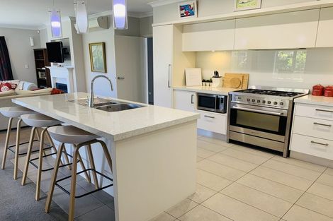 Photo of property in 8 Orotu Drive, Poraiti, Napier, 4112