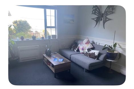 Photo of property in 46 Voelas Road, Lyttelton, 8082