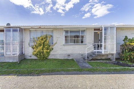 Photo of property in 2/14 Jillett Street, Titahi Bay, Porirua, 5022