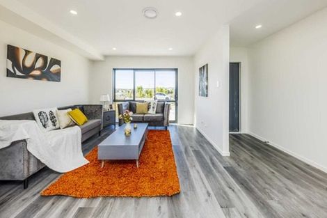 Photo of property in 55a Soaring Bird Drive, Takanini, 2112