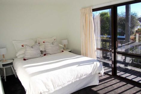 Photo of property in 72 Aikmans Road, Merivale, Christchurch, 8014