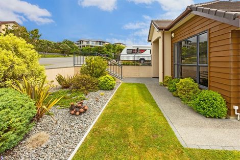 Photo of property in 28 Navigation Drive, Whitby, Porirua, 5024