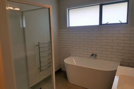 Photo of property in 102 Kupe Drive, Whitianga, 3510