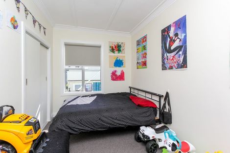 Photo of property in 14 Calvert Road, Moturoa, New Plymouth, 4310