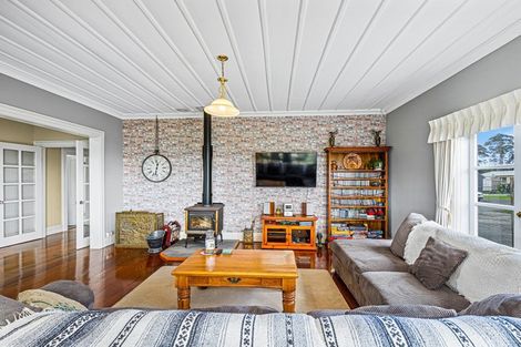 Photo of property in 55 Springs Road, Parakai, 0830