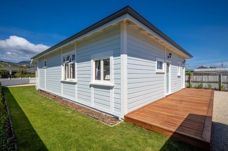 Photo of property in 102a Parkers Road, Tahunanui, Nelson, 7011