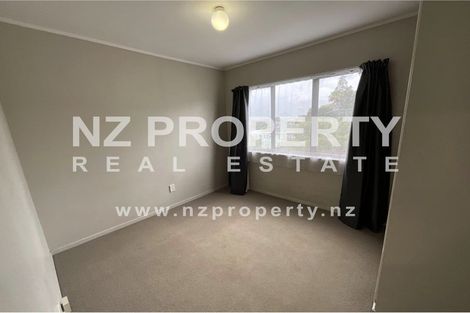 Photo of property in 13 Kearney Place, Massey, Auckland, 0614
