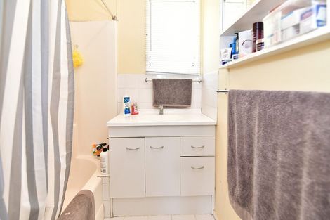 Photo of property in 53 Rautawhiri Road, Helensville, 0800