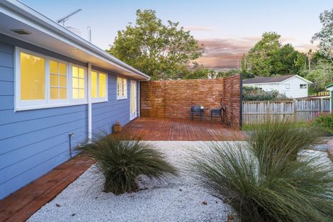Photo of property in 37 Keegan Drive, Massey, Auckland, 0614