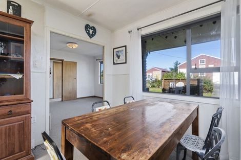 Photo of property in 24 Ngapapa Street, Urenui, 4375