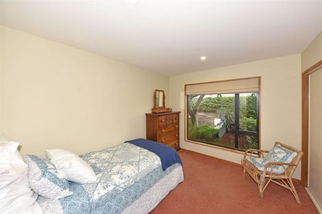 Photo of property in 16 Claverley Gardens, Avonhead, Christchurch, 8042
