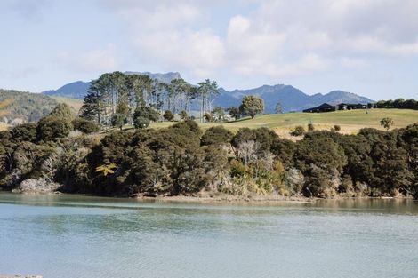 Photo of property in 3 Omahina Street, Raglan, 3225