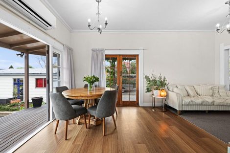 Photo of property in 3 Moeller Street, Taradale, Napier, 4112