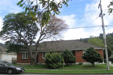 Photo of property in 320 George Street, Stokes Valley, Lower Hutt, 5019