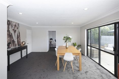 Photo of property in 122b Yaldhurst Road, Sockburn, Christchurch, 8042