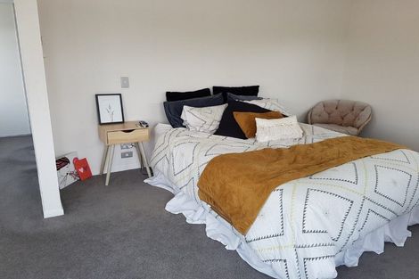 Photo of property in 5 Willowgrange Place, Pukekohe, 2120